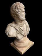 Sculpture, Busto imperatore romano Adriano - 41 cm - Pierre