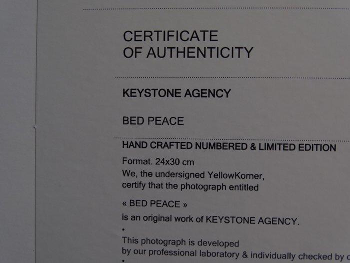 Keystone Agency - John Lennon and Yoko Ono, Antiek en Kunst, Kunst | Designobjecten