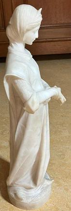 A. Bucherin(?) - Sculpture, Beatrice - 54 cm - Albâtre, Antiek en Kunst, Antiek | Keramiek en Aardewerk