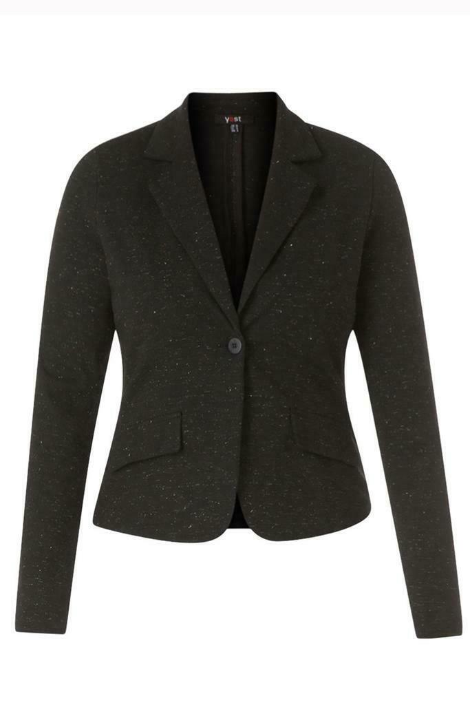 Blazer Yesta kort glans draadje maat 54/56, Kleding | Dames, Jasjes, Kostuums en Pakken, Verzenden