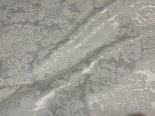 Lunar Elegance - Meubelstof - 3 m - 3.3 m, Antiek en Kunst, Antiek | Tapijten, Tafelkleden en Textiel