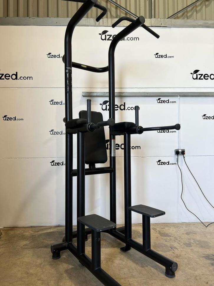 Technogym Chin/ Dip/ Leg Raise - Zwart - 2019 - Nieuw !, Sport en Fitness, Fitnessapparatuur