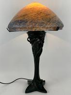 After Auguste Moreau - Tafellamp met beeldje - Hars, Glas,