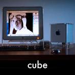Apple CUBE & 17” Cinema Display & pro keyboard & mouse -