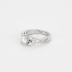 Ring - 18 karaat Witgoud - 1.70ct. tw. Diamant (Natuurlijk), Handtassen en Accessoires, Ringen, Nieuw
