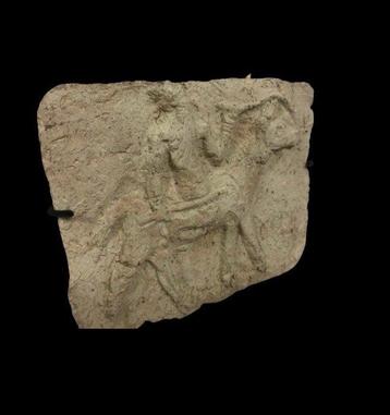 Argile mésopotamienne représentant le dieu « Emesh » sur un