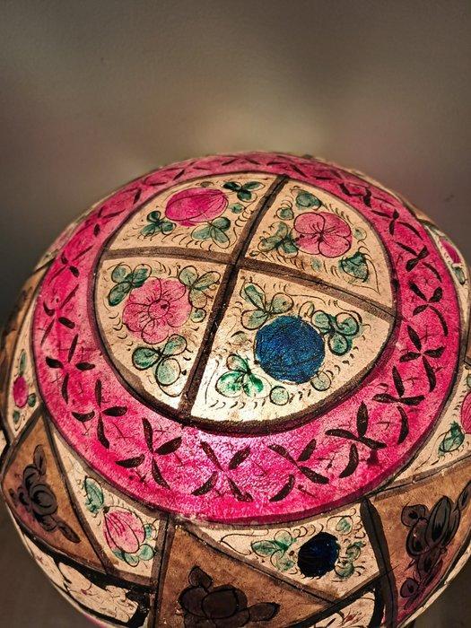 Tafellamp - Hout, kameelleer - Lamp en kamelenleer, Antiquités & Art, Curiosités & Brocante