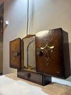Kast - Art Deco Wandkast met Geometrische Panelen - Hout, Antiek en Kunst