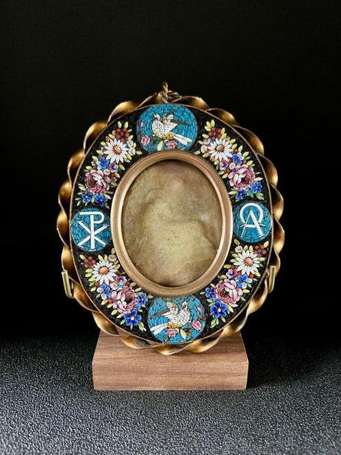 Reliekhouder - Verguld messing - 1850-1900 - Agnus Dei micro, Antiek en Kunst, Kunst | Niet-Westerse kunst