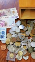 1 kg losse munten uit de hele wereld + bankbiljetten in