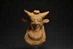Grec ancien, période archaïque Terre cuite Théomorphe Pseudo