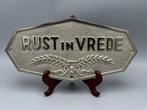 Begravenisplaat Rust in Vrede - Plaque - Fonte, Antiek en Kunst, Curiosa en Brocante