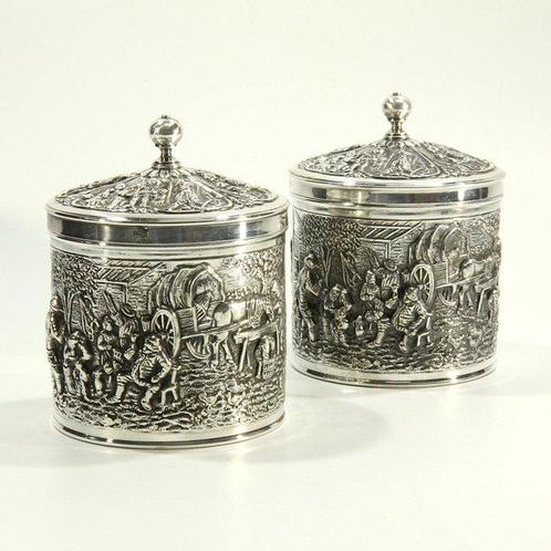 2 x Theebus/Snoepdoos - Herbert Hooijkaas - Tafelservies -, Antiek en Kunst, Curiosa en Brocante