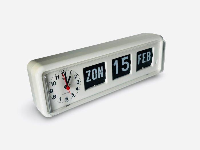 Flip klok - Twemco Retro ABC Kunstof - 2010-2020, Antiek en Kunst, Antiek | Meubels | Stoelen en Sofa's