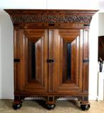 Armoire - Armoire à coussins élégante - Renaissance