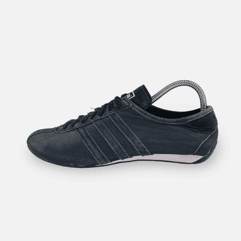 Adidas Okapi - Maat 38.5, Vêtements | Femmes, Chaussures, Envoi