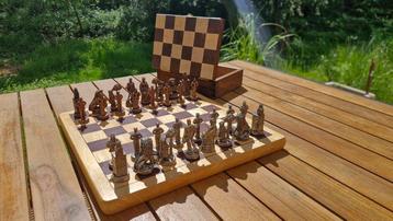 Jeu déchecs - Métal, bois