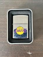 Zippo - E04 LA Lakers - Zonder minimumprijs - Aansteker -, Verzamelen, Rookartikelen, Aanstekers en Luciferdoosjes, Nieuw