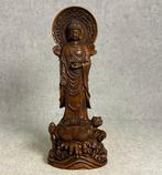 Boeddha Shakyamuni in staande houding - Buxushout - Eind 20e, Antiek en Kunst