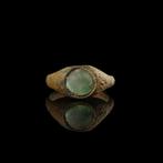Viking periode Ring met glazen cabochon (Zonder