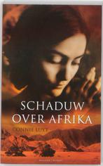 Schaduwen over Afrika 9789023993100, Livres, Romans historiques, Connie Luyt, Verzenden