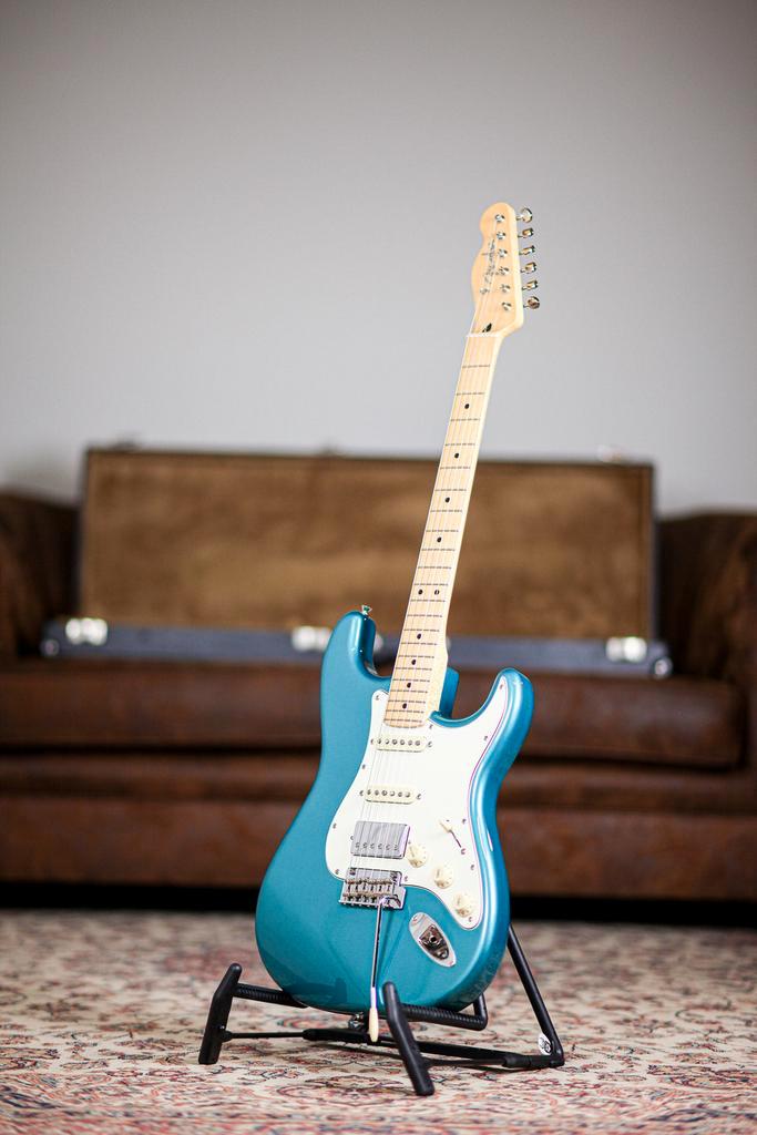 Fender LE MIJ Hybrid II Stratocaster | Ocean Turquoise, Musique & Instruments, Instruments à corde | Guitares | Électriques, Envoi