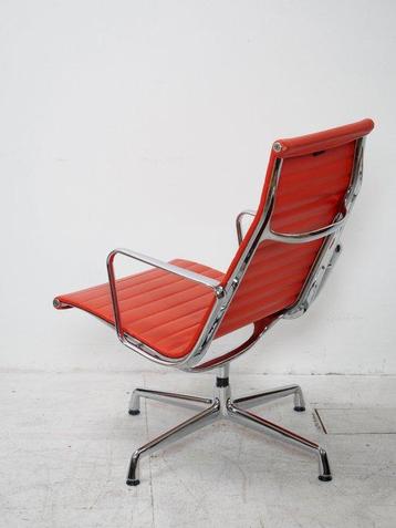 Vitra - Charles & Ray Eames - Fauteuil - EA116 - Cuir