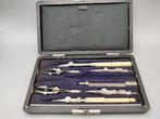 UCHIDA - Tekeninstrument (2) - 2x Vintage tekenset, Antiek en Kunst