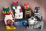 o.a. Lauren Burch - Figurine - Houten beschilderde katten