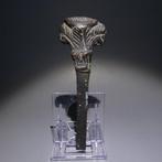Oud-Egyptisch Brons Spiegel met lotusgreep. 12 cm hoog. 664