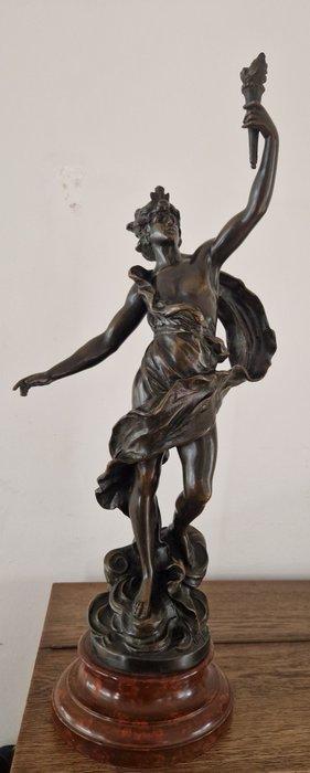 Auguste Moreau (1834-1917) - Beeld, Gloria Victrix - 57 cm -, Antiek en Kunst, Antiek | Keramiek en Aardewerk