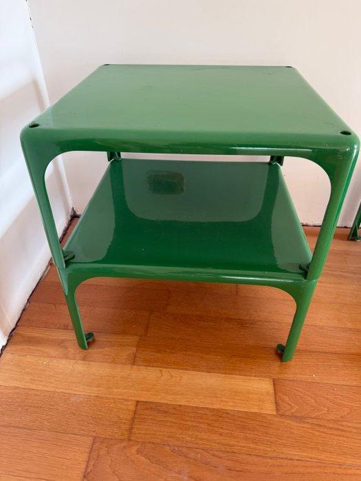 Artemide - Vico Magistretti - Set bijzettafels (3) - Hars, Antiek en Kunst, Antiek | Meubels | Stoelen en Sofa's