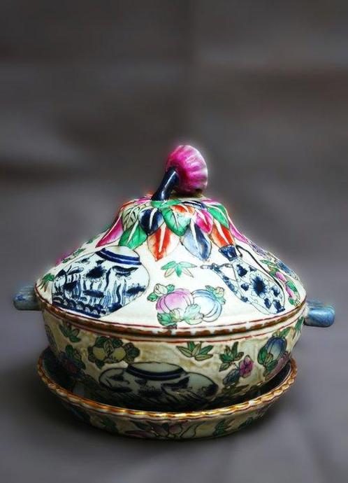 stunning chinoiserie with very fine details - Soupière -, Antiek en Kunst, Kunst | Designobjecten
