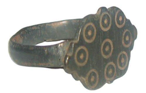 Middeleeuwen, kruisvaardersperiode Brons, gegraveerde ring, Handtassen en Accessoires, Antieke sieraden