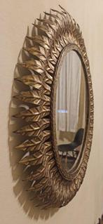 Wandspiegel - Metaal - Verfijnde lijst met motieven die doen