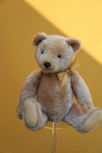 Steiff: Original Teddy, 1951, caramel kleur. EAN 5328,2c -