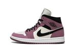 Air Jordan 1 Mid SE Mulberry - Maat 37.5 EU, Kleding | Heren, Schoenen, Ophalen of Verzenden, Nieuw