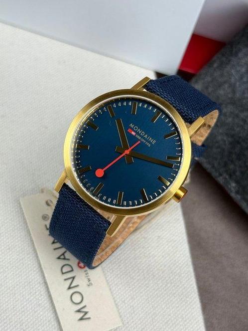Mondaine - Classic Blue - Zonder Minimumprijs -, Handtassen en Accessoires, Horloges | Heren