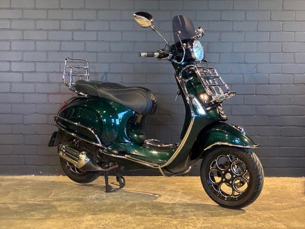 Veiling - Vespa Primavera Touring, Vélos & Vélomoteurs, Scooters | Vespa