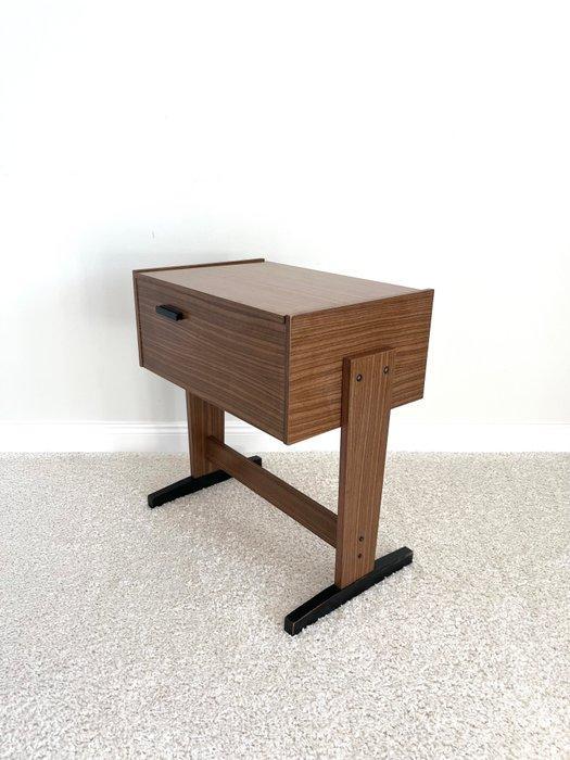 Naaidoos - Hout, materiaal, Antiek en Kunst, Kunst | Designobjecten