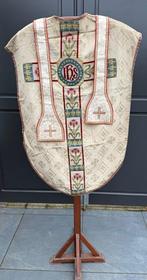 Kazuifel & Manipel (2) - Soie, lint, broderie, applications, Antiek en Kunst