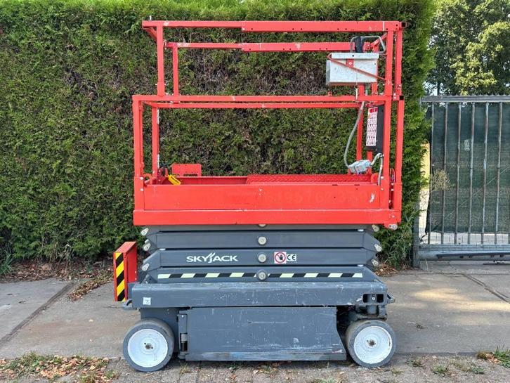 SkyJack SJ3219 schaarhoogwerker 8m skyjack schaarlift, Zakelijke goederen, Machines en Bouw | Liften, Steigers en Ladders, Ophalen
