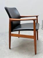 Glostrup - Grete Jalk - Fauteuil - Cuir synthétique, Teck