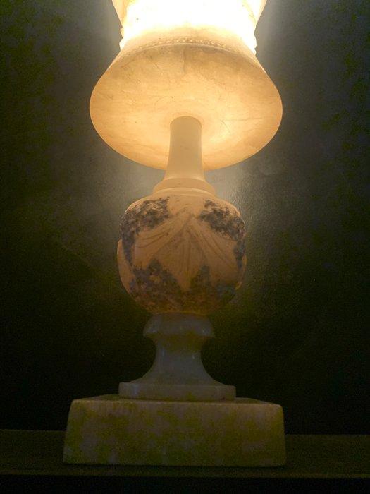 Lamp - Albast - Gebeeldhouwd Albast lamp, Antiek en Kunst, Curiosa en Brocante