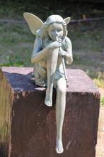 Figure - bronzen fee met fluit voor huis of tuin - bronze