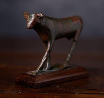 Het oude Egypte, Apis God in brons met paspoort voor de