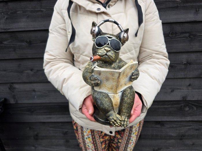 Beeld, Bulldog Reading on the Toilet - 28.5 cm - Hars - 2026, Antiek en Kunst, Curiosa en Brocante