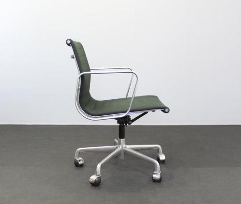 ICF - Charles & Ray Eames - Chaise de bureau - EA117 -, Antiek en Kunst, Antiek | Meubels | Stoelen en Sofa's
