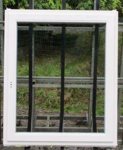 pvc raam , chassis van 109 x 129  creme, Doe-het-zelf en Bouw, Raamkozijnen en Schuifdeuren, Inclusief glas, Nieuw, Kunststof