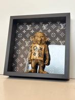 Rob VanMore - Ape Louis Vuitton in charge